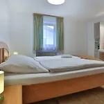 Alpenferienwohnungen Wiesenlehen بيرشتسغادن