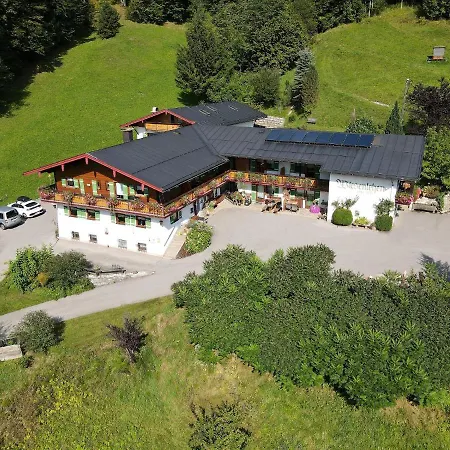 Alpenferienwohnungen Wiesenlehen بيرشتسغادن
