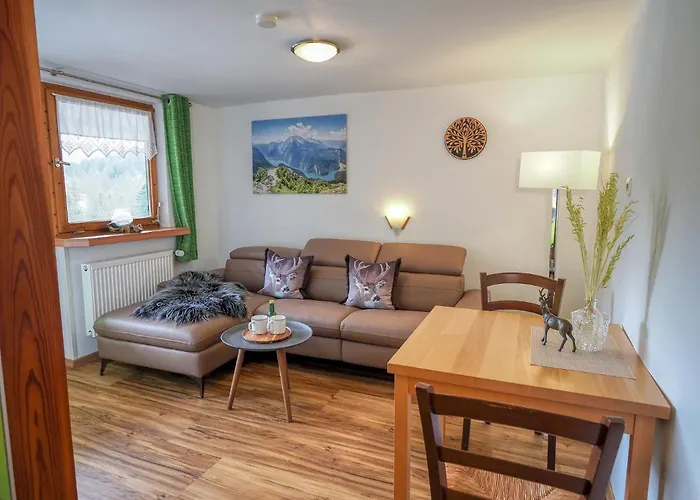 Alpenferienwohnungen Wiesenlehen Apartment *
